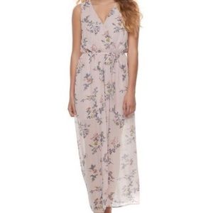 Lily Rose Maxi Dress Size Medium